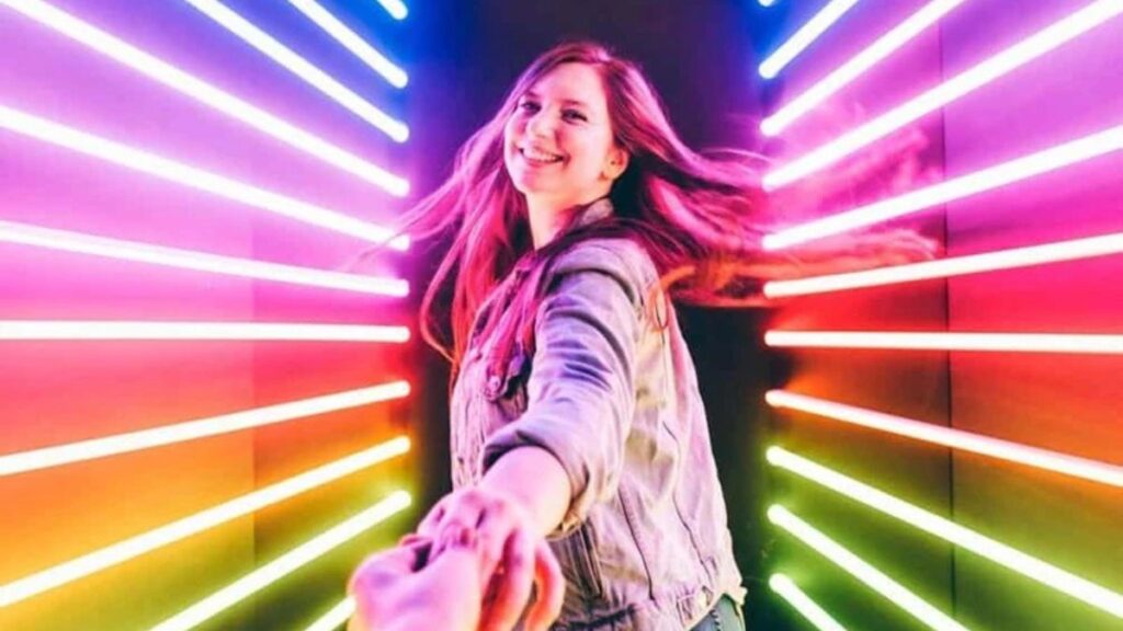 The Evolution of ‘hellooworl’: From Concept to Viral Sensation